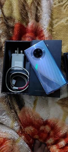 I am sale Huawei mate 30 pro 8gb 256gb PTA official approved