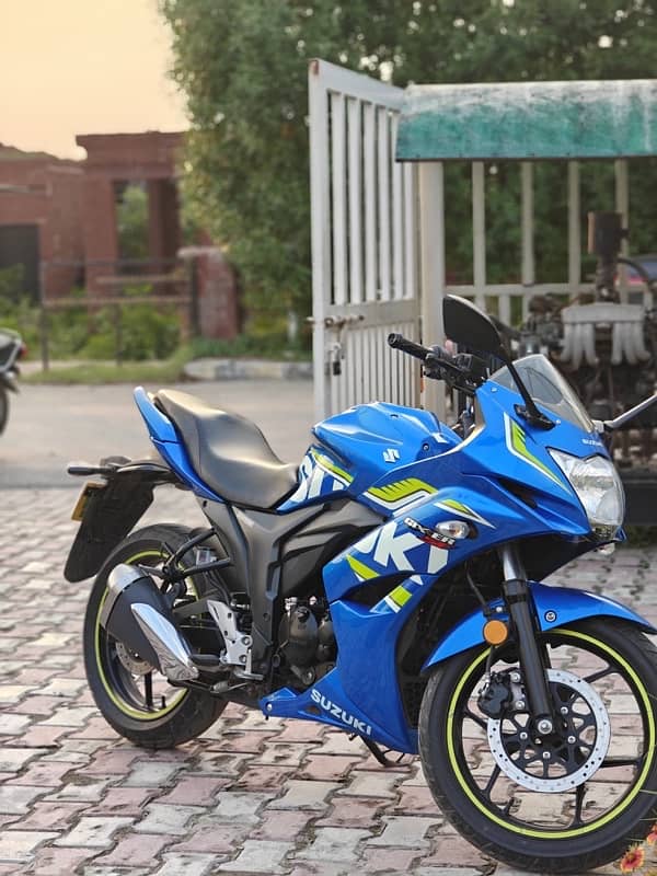 Suzuki gixxer 10/10 brand new condition 0