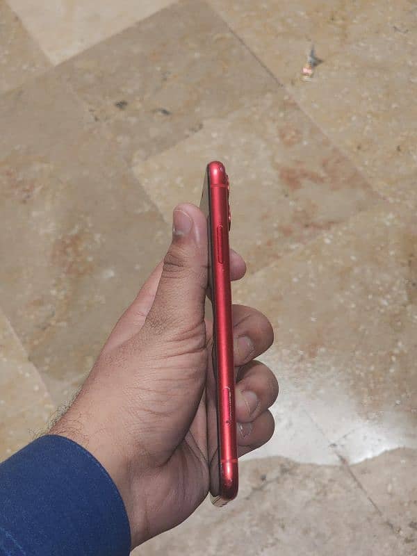 I phone 11 Non pta  256 Gb red colour 1