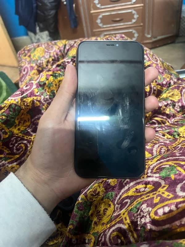 iPhone XR jv 64gb 3