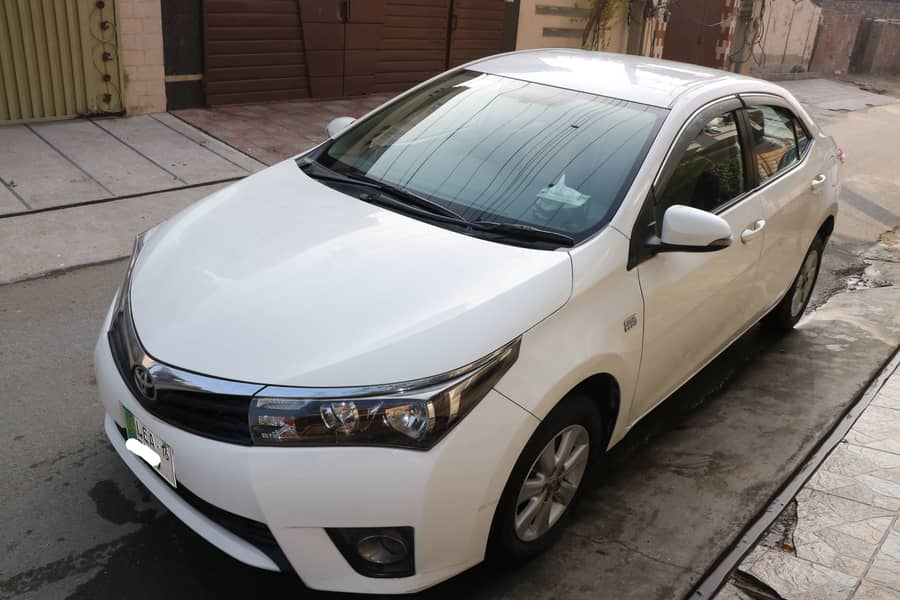 Toyota Corolla Altis 2015 - (Number 2016) 2