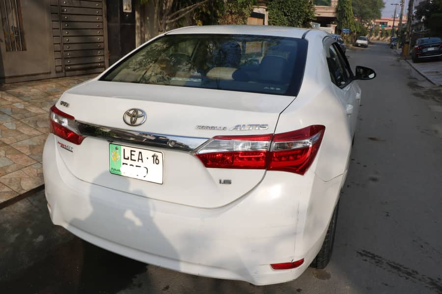 Toyota Corolla Altis 2015 - (Number 2016) 5