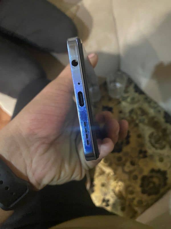 Infinix Hot 40 pro 4