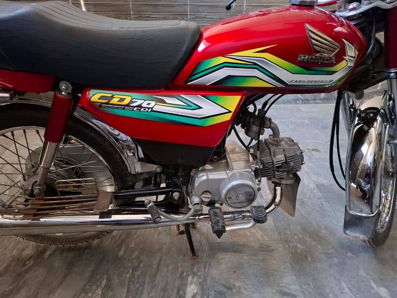 Honda cd70cc 10 by 10 condition look like new 3