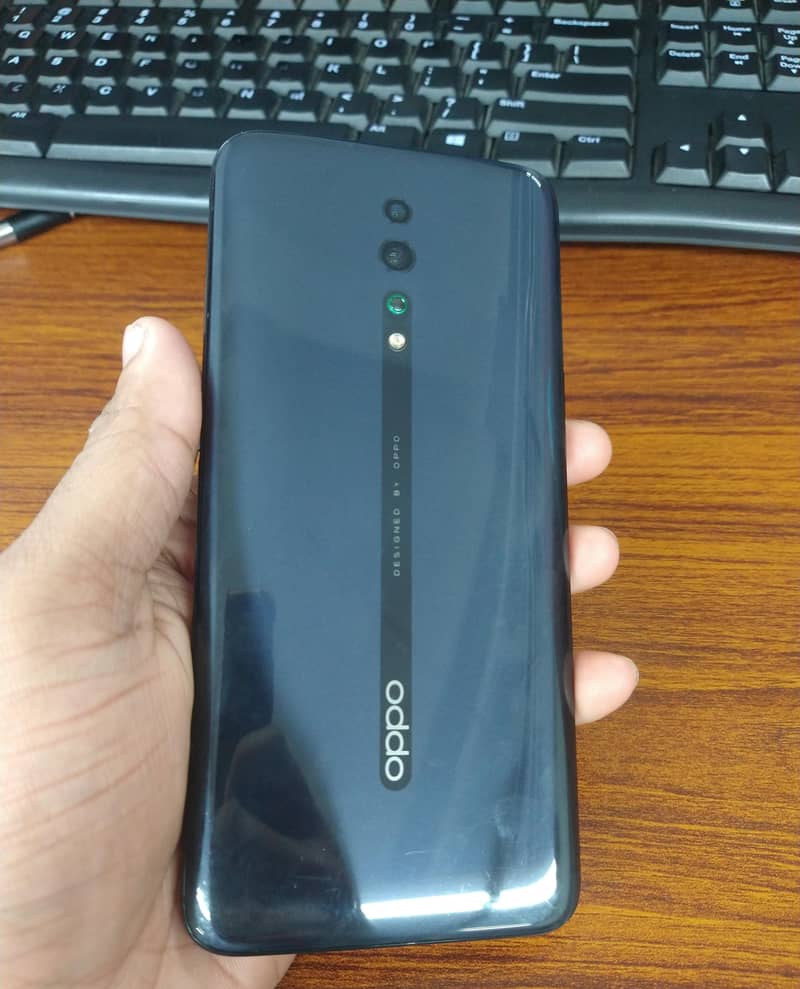 Oppo reno Z (8/256GB) 1