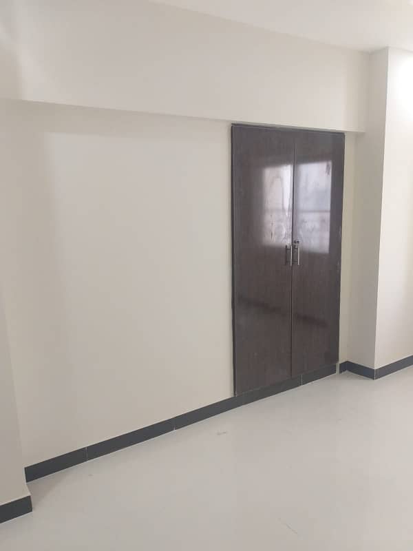 3 Bedroom Flat Available For Rent In G11 1