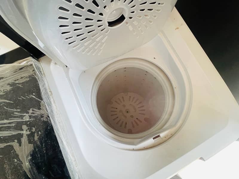 washing machine and dryer 3