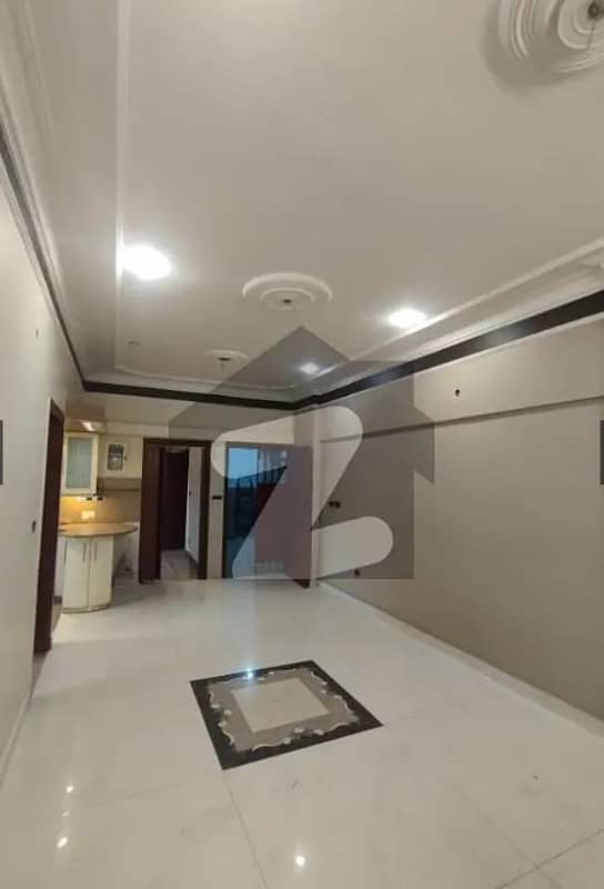 flat for sale in Main Maskan Chowrangi Gulshan-e-Iqbal, Karachi! With 3 bedrooms, drawing, spacious lounge, American kitchen, modern tile flooring, west open corner, and boundary wall project. 0