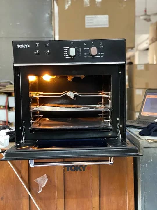 TOKYO 21x21 Gas Built-in Oven - Matt Black 2