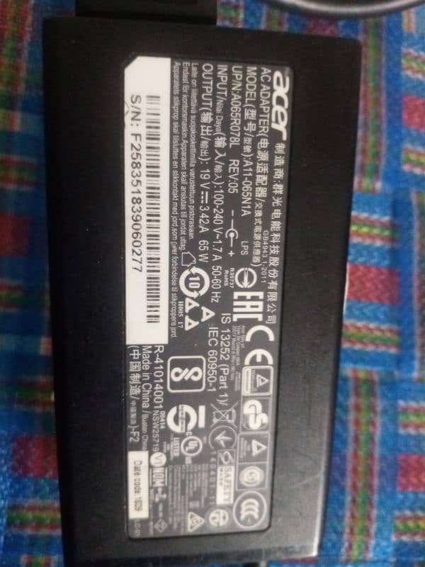 Acer i5 7th generation 128 Gb SSD 1TB HHD 8Gb Ram original charger lat 7