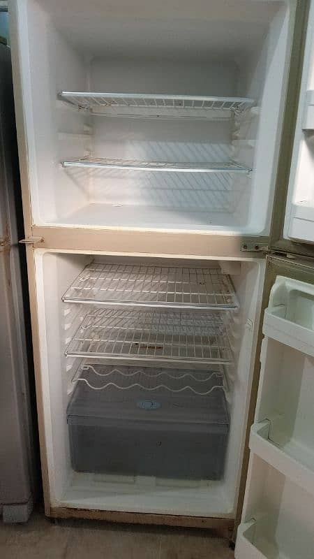 Haier medium size fridge 3