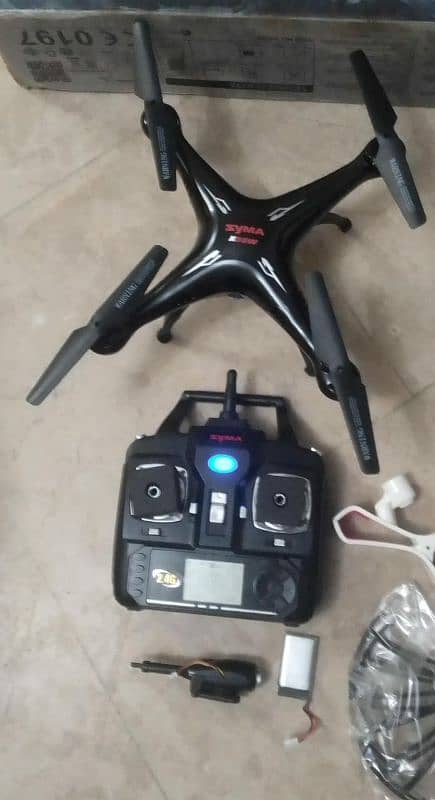 Syma X5SW-1 with WiFi camera for real time videos/photos 4