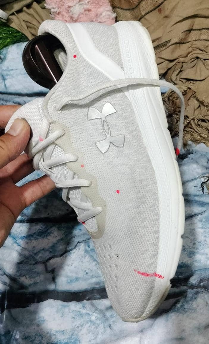 Under Armour 6