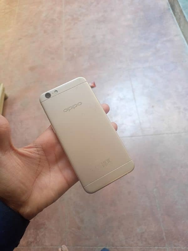 Oppo a57 4/64 1