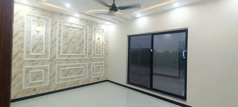 1 Kanal House Available For Sale In Gulmohar Block Bahria Town Lahore 11