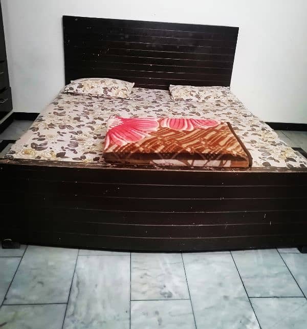 Wodden bed with mattress and cover 3