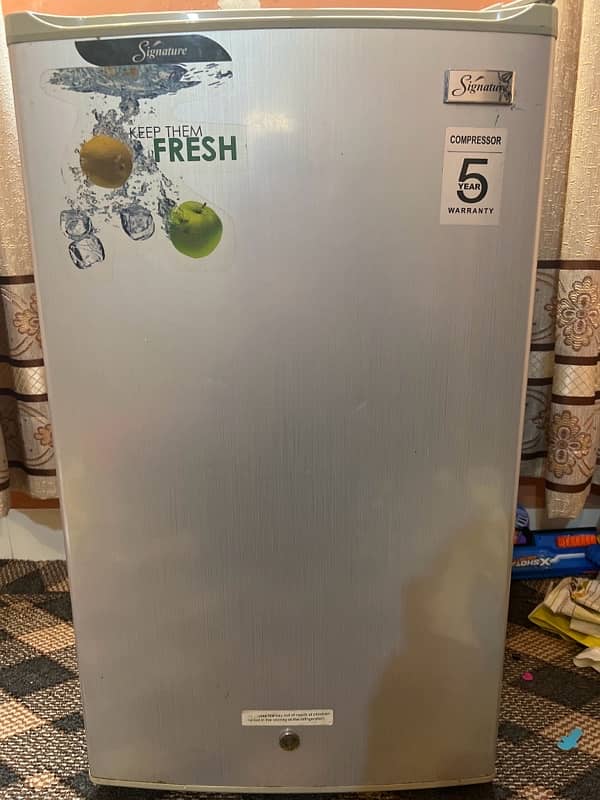 Room Refrigerator 0