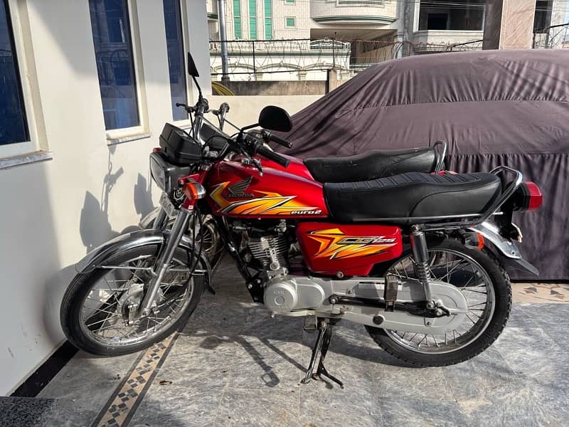 HONDA 125 in mint condition 3