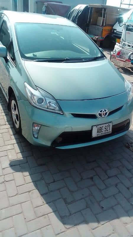 Toyota Prius 2013/ 2016  1.8 Leather Seats 1