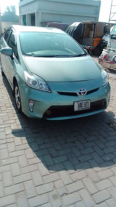 Toyota Prius 2013/ 2016  1.8 Leather Seats 3