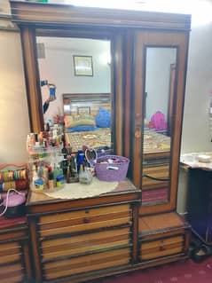 WOODEN DRESSING TABLE