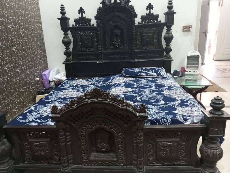 i am selling king bed 0