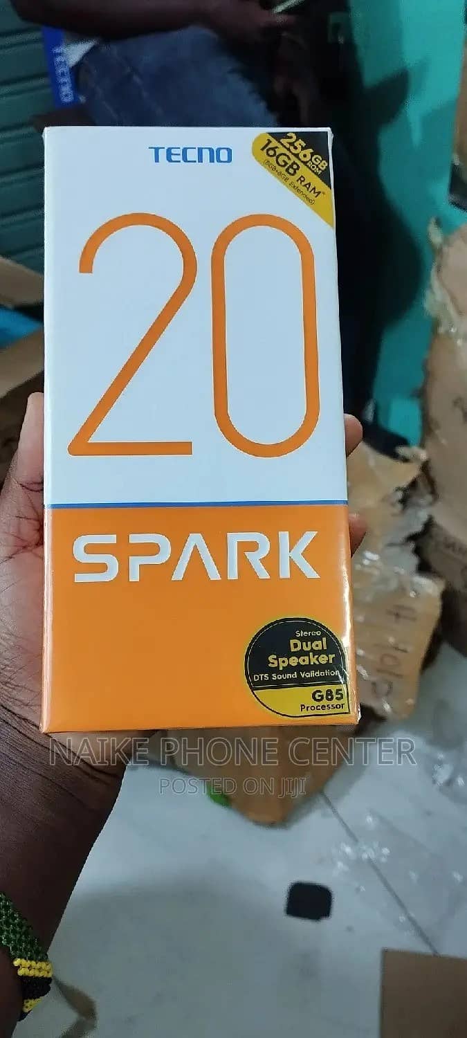 Tecno Spark 20 256 GB Blue 2