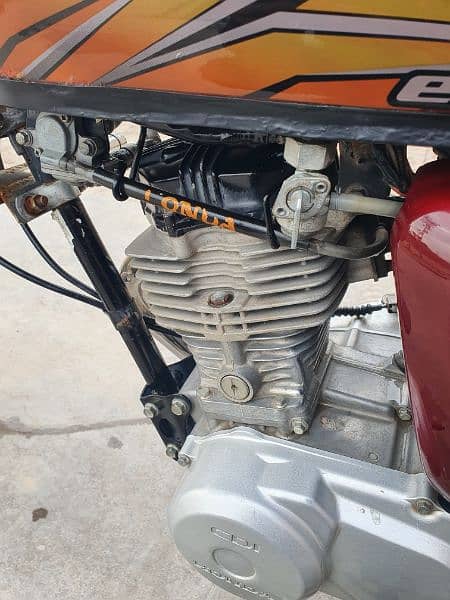 Honda 125. Brand New Condition 7