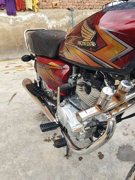 Honda 125. Brand New Condition 9