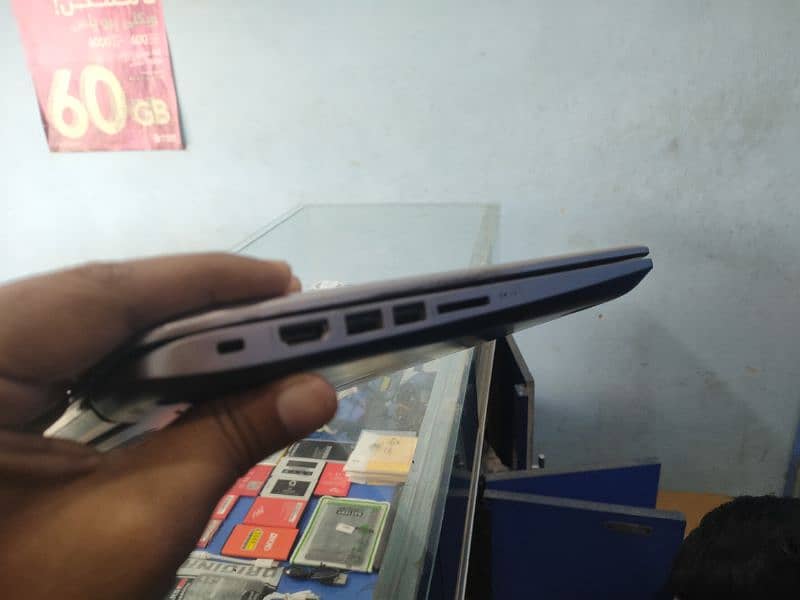 Hp i5 4th gen  silver metal body 1