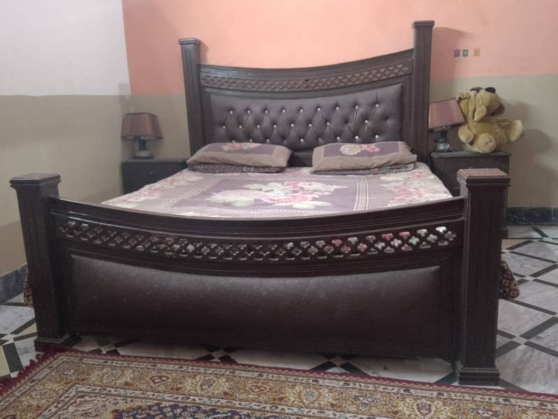 Bed, side table & dressing table for sale 03349883332 2