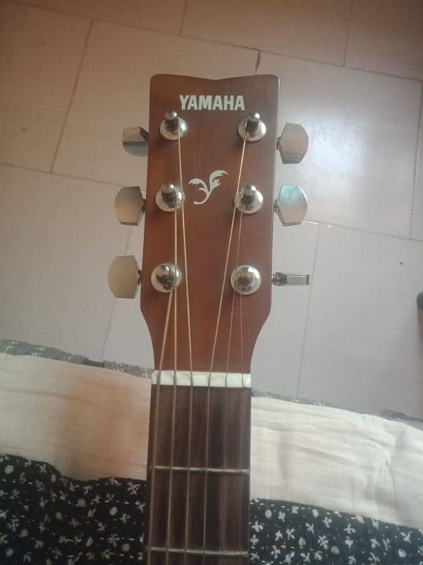 original yamaha F310 acoustic guitar 4