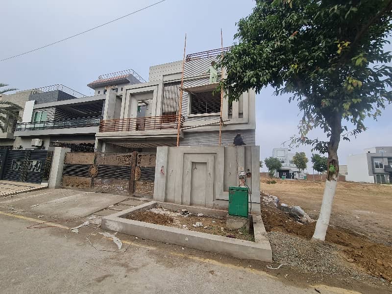 10 Marla Plot For Sale Phase 1 Sui Gas And Wapda Approved LDA Approved Park Masjid 1