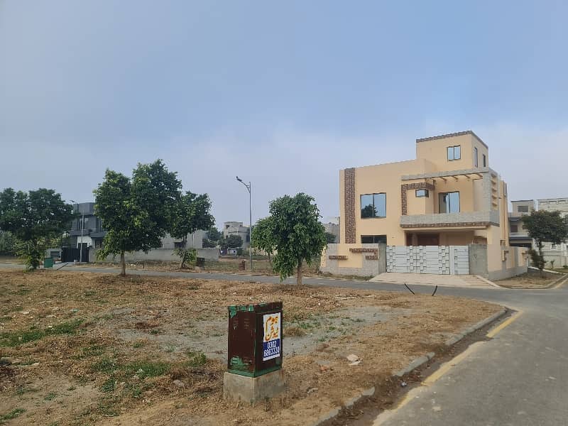 10 Marla Plot For Sale Phase 1 Sui Gas And Wapda Approved LDA Approved Park Masjid 2