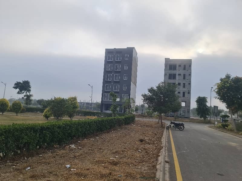 10 Marla Plot For Sale Phase 1 Sui Gas And Wapda Approved LDA Approved Park Masjid 4