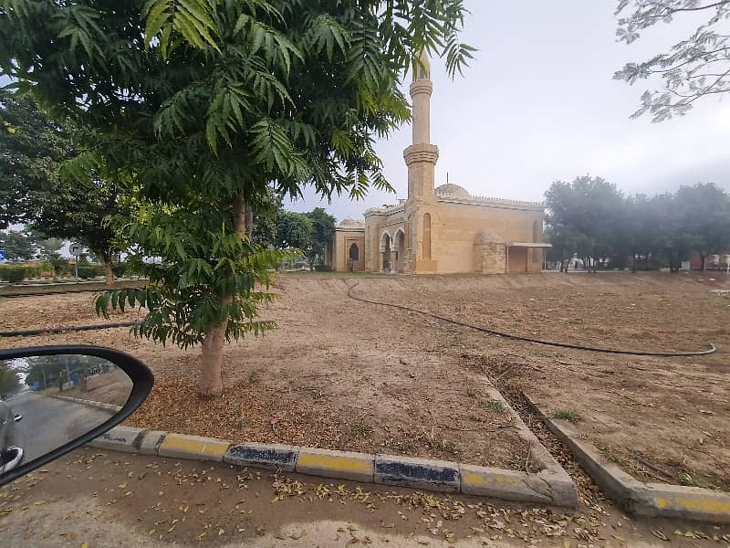 10 Marla Plot For Sale Phase 1 Sui Gas And Wapda Approved LDA Approved Park Masjid 7