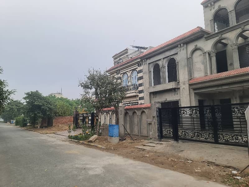 10 Marla Plot For Sale Phase 1 Sui Gas And Wapda Approved LDA Approved Park Masjid 8