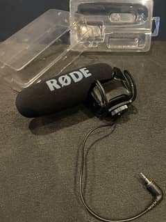 RODE Videomic pro camera mount shotgun microphone