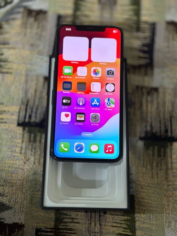 Iphone 11 pro max 256gb pta approved 1