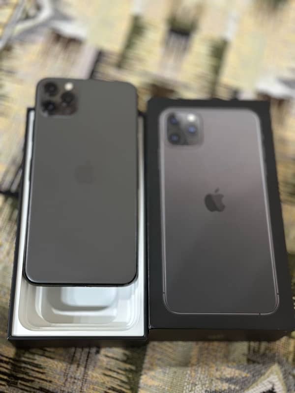 Iphone 11 pro max 256gb pta approved 3