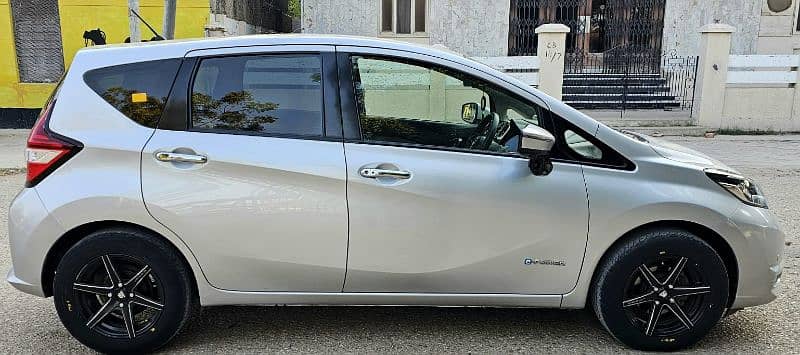 Nissan Note E Power 2018 3