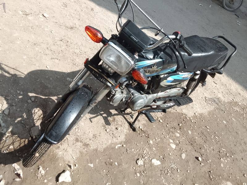 urgent sale Karna Hy bike 2