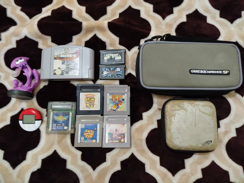 Nintendo Game Boy, Gameboy Color, GBA, N64 games, pouches and Amiibo. 0