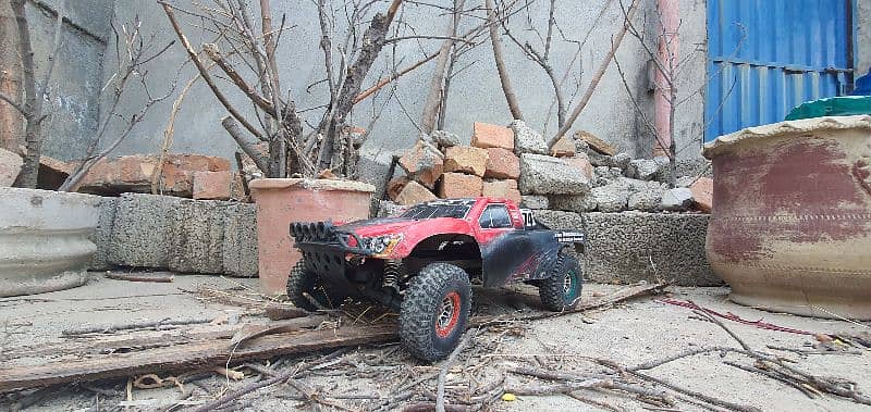 Traxxas Slash RC Axial  not Traxxas Arrma monster Truckr Buggy 3