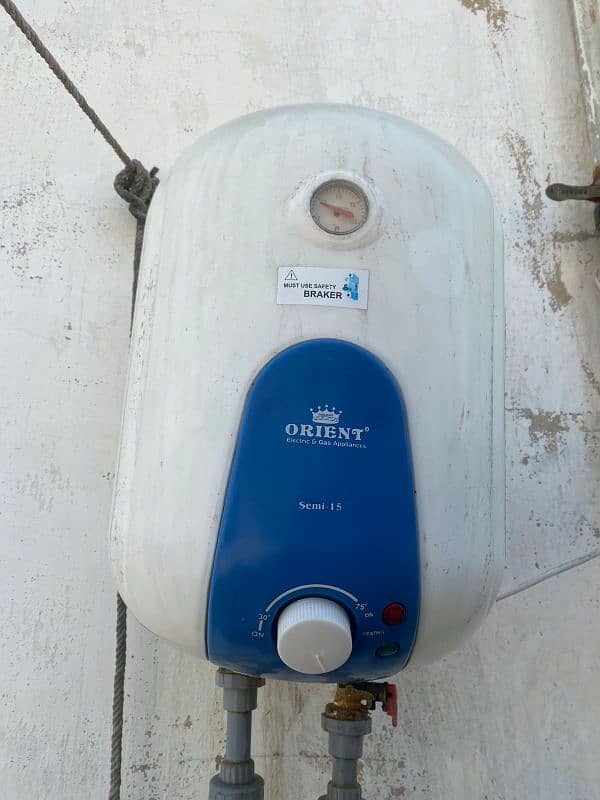 Orient electric Geyser 1