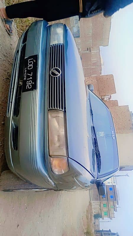 Nissan Sunny 1990 7