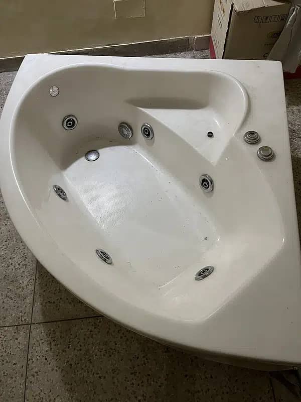 Jacuzzi/Bath Tub For Sale 0