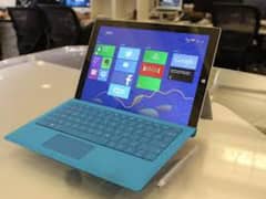 Surface PRO 3 (Full Touch Screen) box pack.