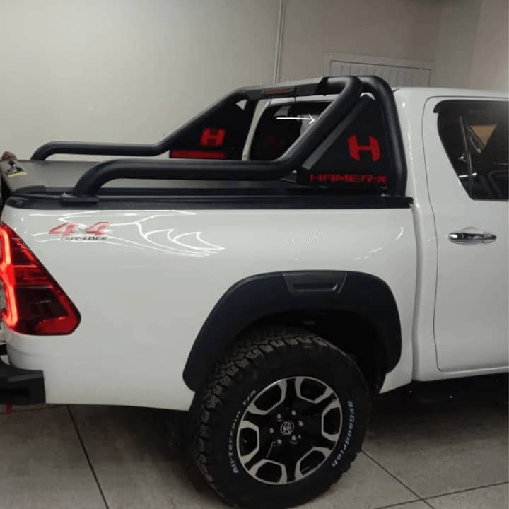 Toyota Hilux rollbar 18