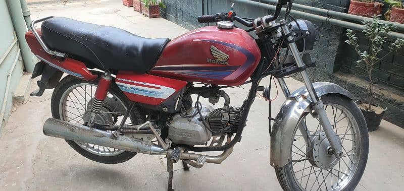 Honda CD 100 - Good Quality - No work required 4